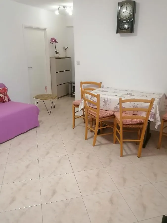 Apartment Maris Posedarje